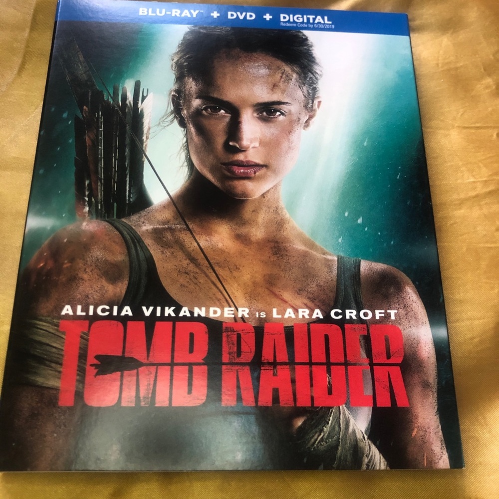 Tomb Raider (DVD, 2018) BRAND 🆕 Blue Ray/Extras